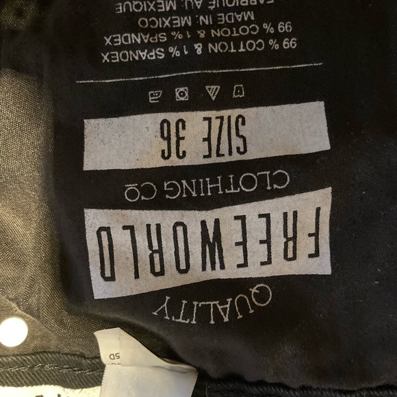 Freeworld Messenger “skinny” denim - Picture 4 of 6